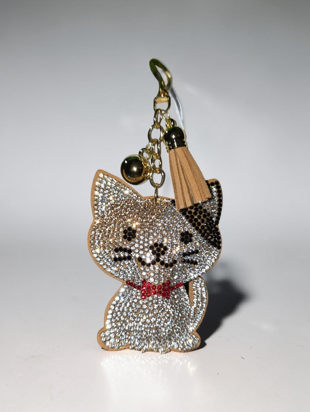 Nwt Sassified Boutique Crystal Cat Keychain Charm in Beige with Gold Accents